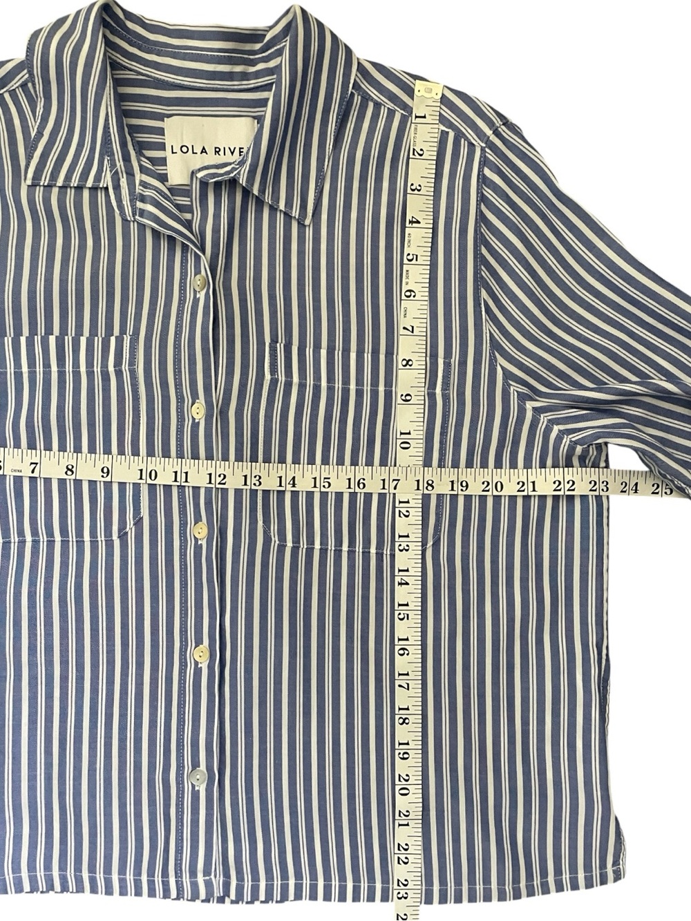 LOLA RIVER Blue-White Striped Button-Up Long-Sleeved Cropped Boxy Shirt. L - Picture 12 of 13